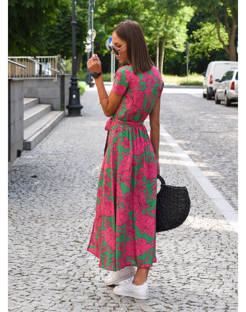 Élégance Estivale : Robe de Plage Imprimée